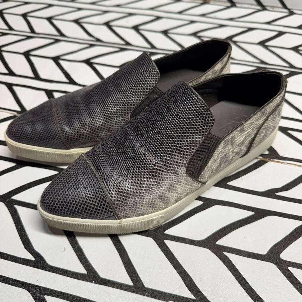 Vince Paeyre Embossed Snakeskin pointy toe slip on sneakers size 5.5